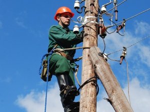 Фото: Через негоду 13 районів Полтавщини були без електрики