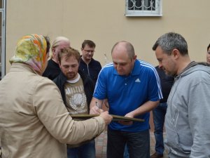 Фото: Учасники «Піккардійської терції» зустрілися із волонтерами Полтавського батальйону небайдужих