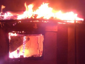 Фото: На Полтавщині внаслідок пожежі у житловому будинку 2 людини загинули, 1 травмована