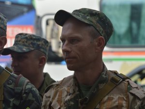 Фото: Син бійця батальйону «Полтава»: Однокласники хвалять тата, що він пішов у АТО (ФОТО)