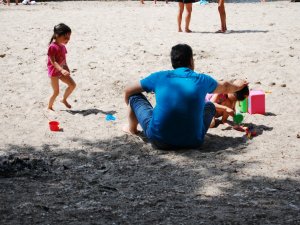 Чи готові полтавські міські пляжі до літнього сезону: перший  пляж – немає туалетів та мало наметів від сонця