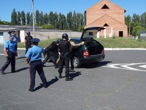 Фото: Полтавські міліціонери  відпрацювали екстремальні ситуації під час служби в АТО