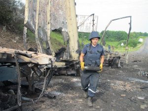 Фото: Вантажівка із боєприпасами у Полтаві вибухнула, бо здетонував снаряд – УМВС (оновлено, фото)