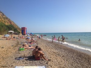 Особливості курортного сезону та версії кримчан щодо нестачі туристів