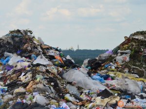 Фото: Обласна влада Полтави поскаржиться у прокуратуру на міську владу через Макухівське сміттєзвалище