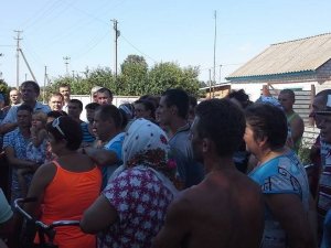 Жителі Харківців добились, аби свиней з африканською чумою спалювали за селом