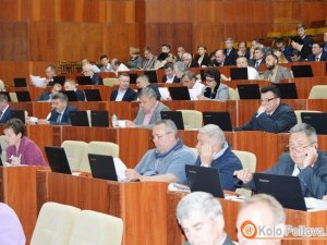 Депутатів Полтавської облради скликають на сесію: перелік питань