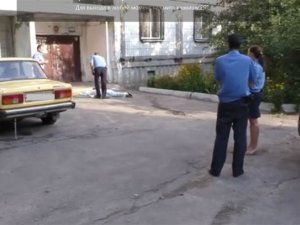 Фото: У Полтаві з вікна вистрибнула жінка