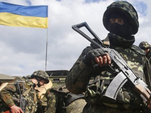 Фото: Волонтери у Полтаві збирають необхідне бійцям АТО: список