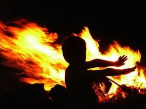 Фото: Під Полтавою малюк упав у вогнище