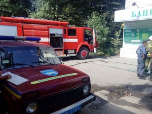 Фото: У Полтаві горів банк