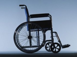 Полтавець вкрав інвалідний візок, щоб довезти п’яного товариша додому