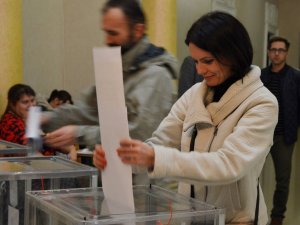Фото: На дільницях Полтави завершилося голосування