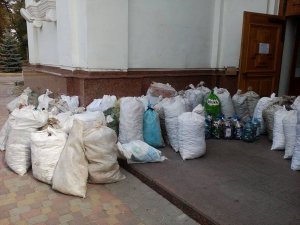 Полтавці зібрали більше 700 кілограмів пластикових кришок