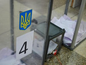 Фото: За дві години до закриття ДВК на Полтавщині зафіксували 23 порушення