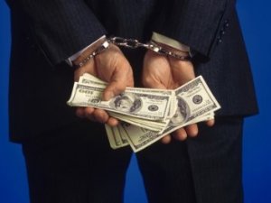 У Полтаві двоє прикидалися працівниками СБУ і вимагали гроші з бізнесмена