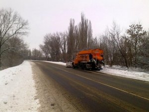 За крок до зими: як на Полтавщині рятуватимуть дороги та водіїв від сніжної негоди