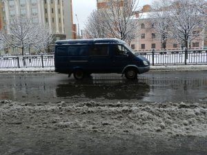 Фото: Зима до Полтави прийшла з відлигою: фоторепортаж