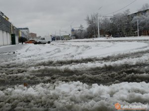 У Полтаві відмовились назвати кількість техніки, яка чистила дороги від першого снігу