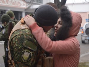 З Полтави в зону АТО провели зведений загін поліції (фото)