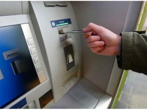 Фото: У Полтаві побільшало шахрайств з банківськими картками: поради від поліції