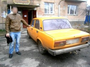 Фото: Спіймали злодіїв, які обікрали у Пирятинському районі щонайменше 8 автівок