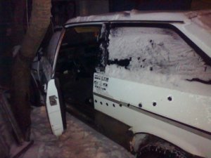 На Полтавщині чоловіки намагалися поцупити автівку