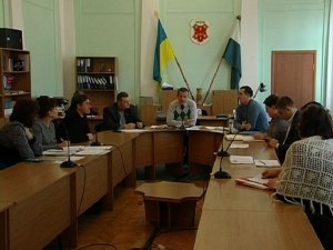 Фото: На комісії Полтавської міської ради говорили про безпритульних тварин, підприємців і логотип