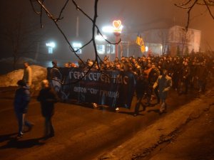 Фото: Рік потому: у Полтаві ультрас вшанували пам’ять загиблого в АТО Антона Грицая