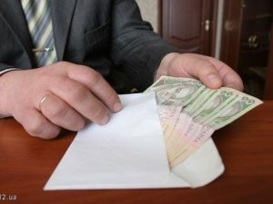 На Полтавщині за отримання хабара посадовцю дали дев’ять років за ґратами