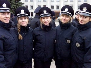Фото: На службі у свято: про перші чергування жінок патрульної поліції Полтави