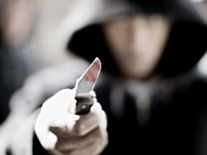 Фото: У Полтаві неподалік гуртожитку педуніверситету чоловік з ножем напав на жінку
