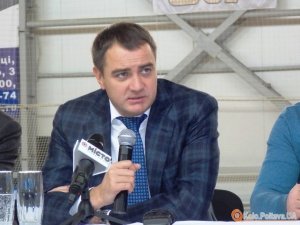 У Полтаві провели виїзне засідання бюджетного комітету Верховної Ради: 251 мільйон гривень на полтавські дороги