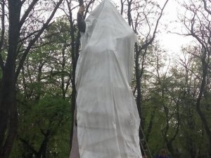У Полтаві встановили пам’ятник Мазепі
