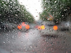 Фото: Кілька порад, як керувати авто у дощ