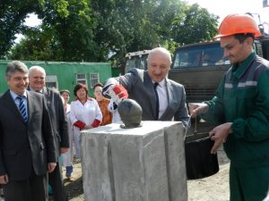 У Полтаві на території будівництва кардіоцентру заклали капсулу-звернення до майбутнього покоління  (ФОТО)