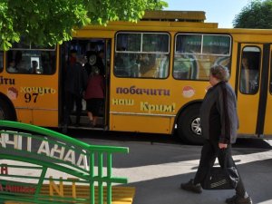 У Полтаві на маршрут вийшов патріотичний тролейбус з українським Кримом (ФОТО)