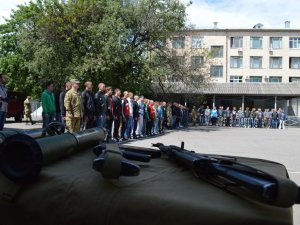 Служити в елітних військах із Полтавщини відправили 105 призовників (ФОТО)