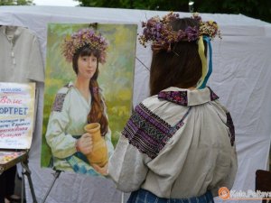 Фото: Огляд подій у Полтаві за тиждень: орел без прапора, вандалізм, велопарад, патріотичний квест