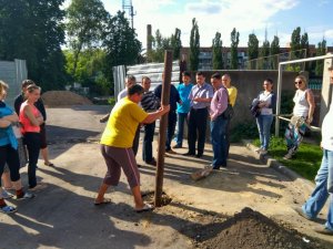 У Полтаві жителі  «Подолу» самостійно намагались зупинити незаконне будівництво (ФОТО, ВІДЕО)