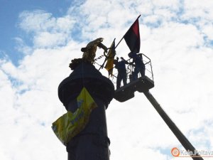 Фото: Протести та скандал довкола річниці Полтавської битви: огляд новин за тиждень