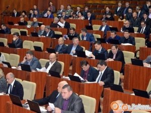 Сесія Полтавської обласної ради: "Полтаватеплоенерго" не дозволяють брати кредитів