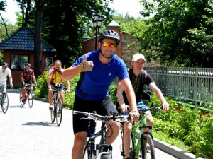 Не всі учасники велопробігу «Вишиваний Шлях» доїхали з Харкова до Полтави (ФОТО)