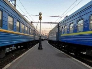 Фото: Президента попрохали повернути потяг сполученням Полтава-Кременчук-Дніпро