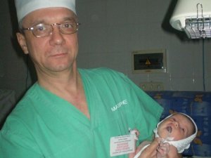Фото: Пацієнти та небайдужі назбирали грошей, рятуючи життя полтавському лікарю