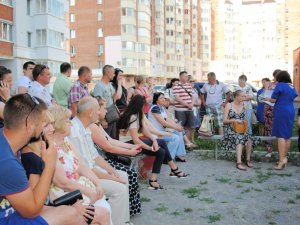 Фото: 190-квартирний будинок у Полтаві більше тижня без води. Чи буде реакція влади?