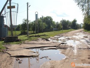 Фото: Змиті паводком дороги у Чорнухинському районі хочуть ремонтувати коштом держбюджету