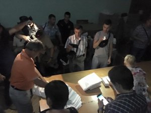 Фото: На Полтавщині виникла загроза зриву виборів: ОВК й досі не встановила підсумків голосування