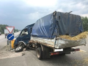 Фото: На Полтавщині в ДТП одна людина загинула та четверо травмовані