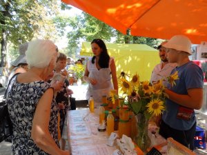 Фото: Пасічник: у Полтаві на Святі меду працювали аферисти